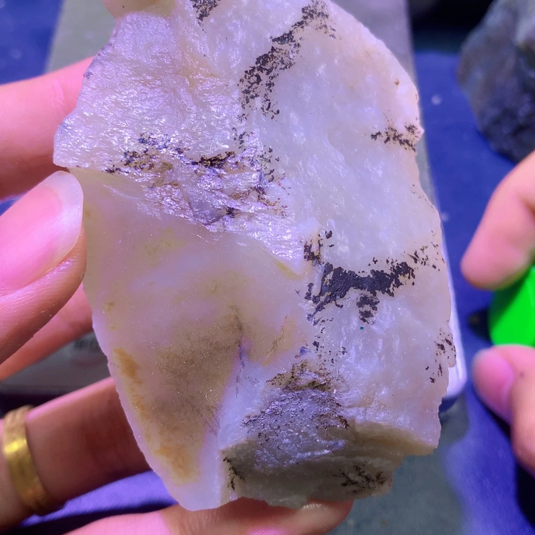 未镶嵌和田玉（糖玉）珠宝半成品