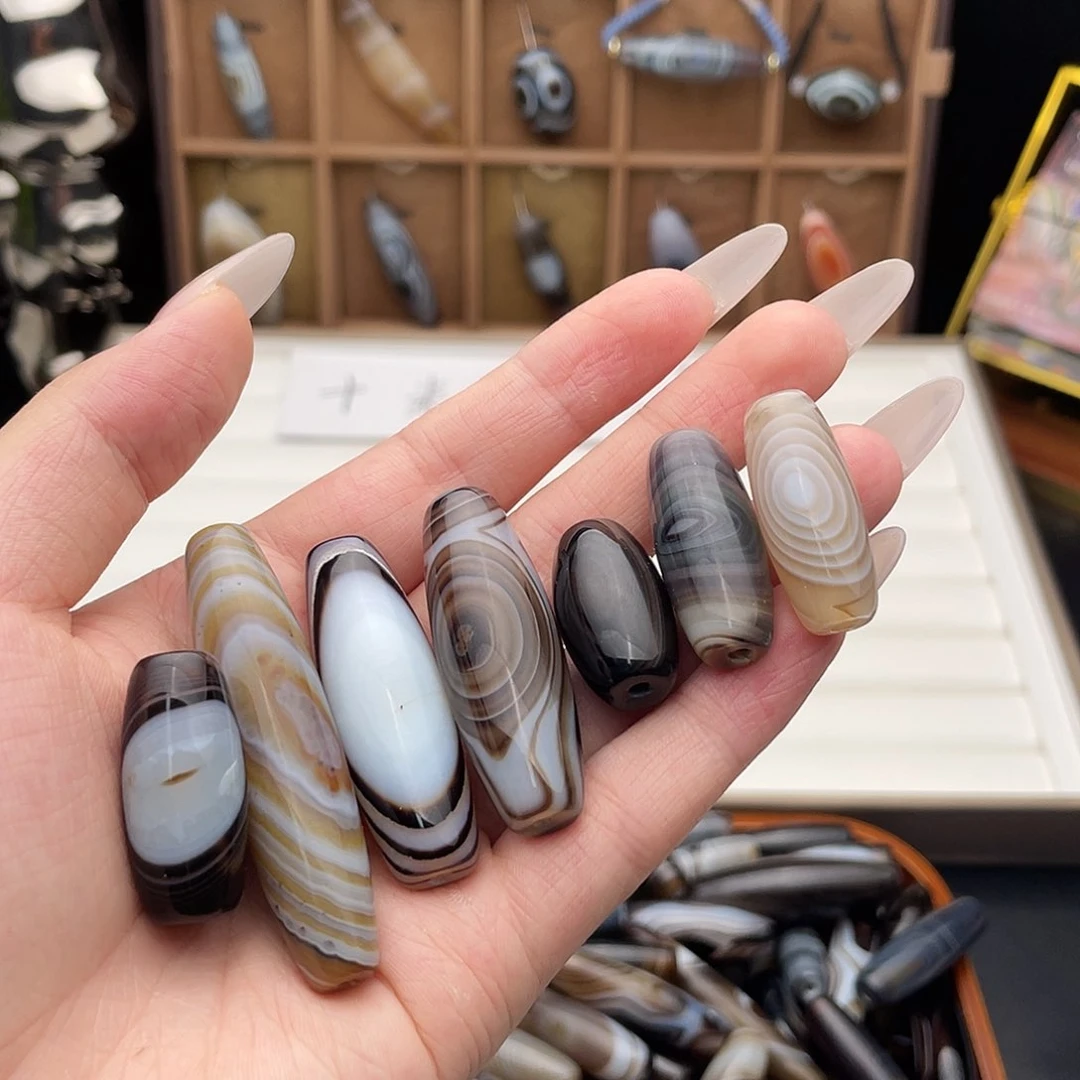 玛瑙/玉髓颈饰合金爱**乌