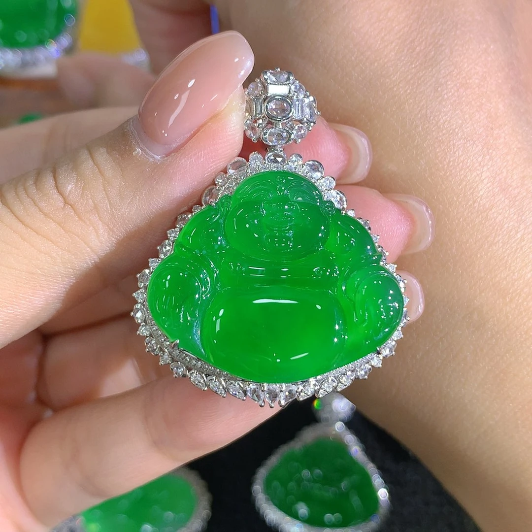 翡翠18K金镶嵌颈饰佛公