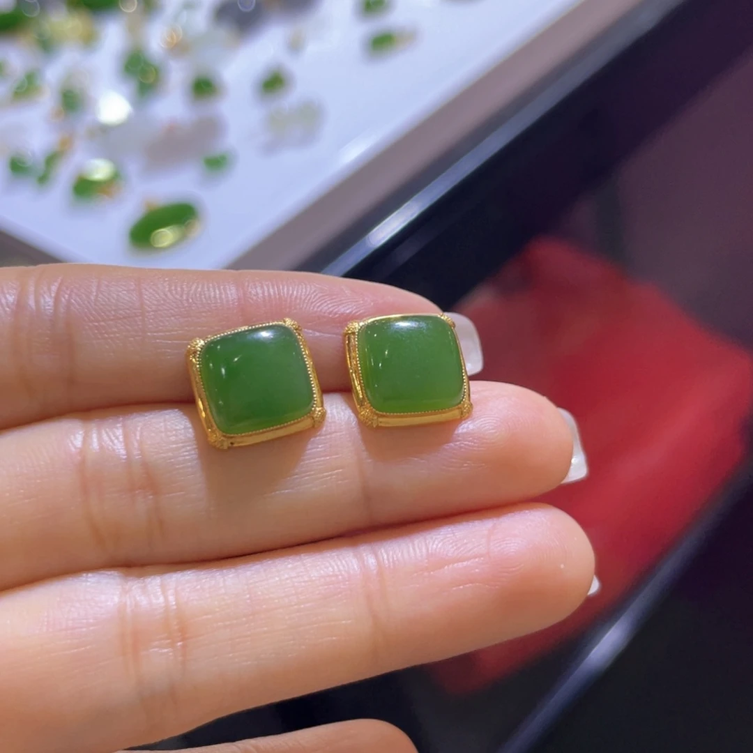 18K金镶嵌和田玉耳饰