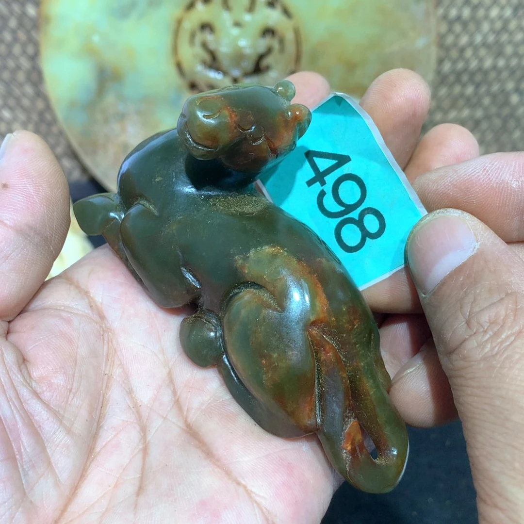 透闪石-蛇纹石玉未镶嵌颈饰