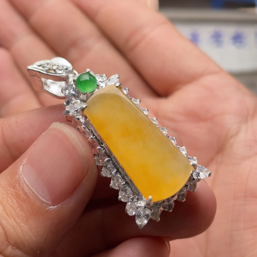 定制翡翠未镶嵌翡翠