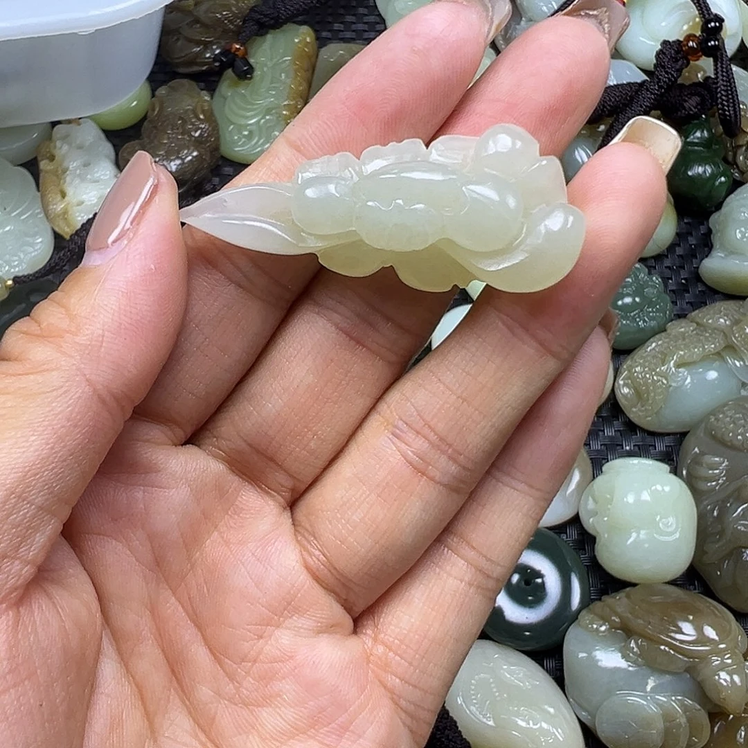 和田玉未镶嵌颈饰不送绳