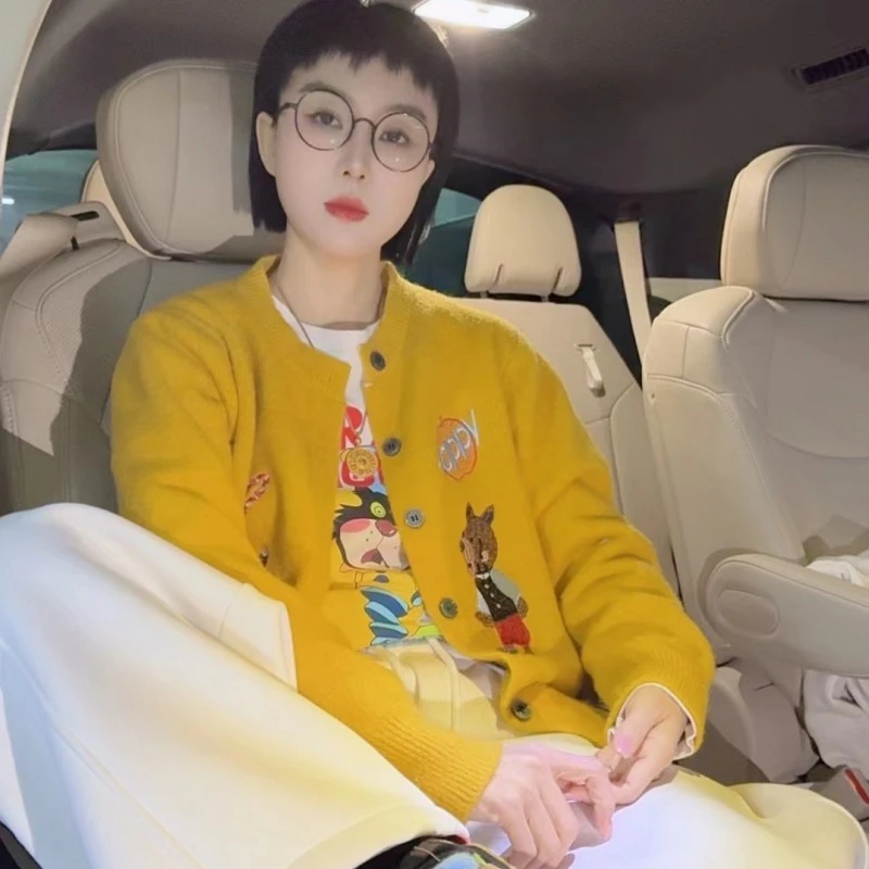 刺绣小熊单排扣针织衫外套长袖秋冬轻奢时尚毛衣上衣开衫毛衫