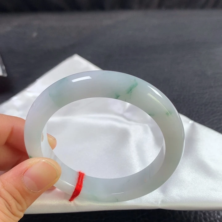 翡翠未镶嵌手镯54圈