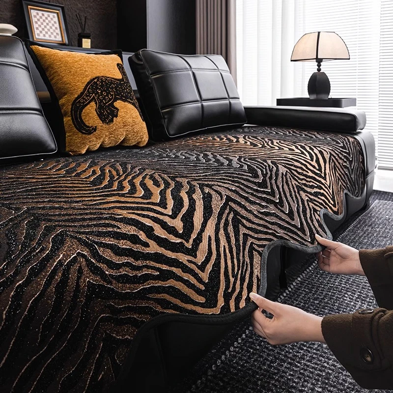 麦颜劳伦斯异形高级感皮沙发垫2025新款四季通用沙发坐垫美式轻奢