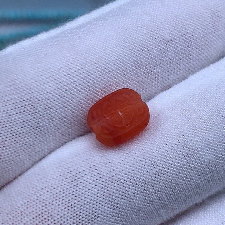 南红玛瑙未镶嵌珠宝奇石
