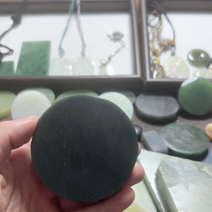 和田玉（糖玉）未镶嵌挂件