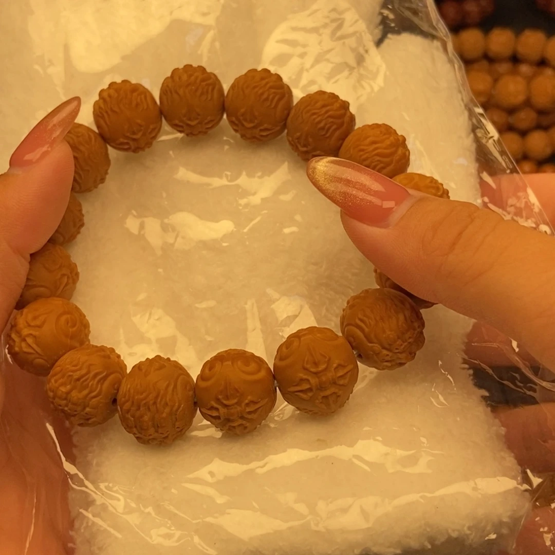 杜***拽猴头核桃手串大黑天手串两双万毛手套