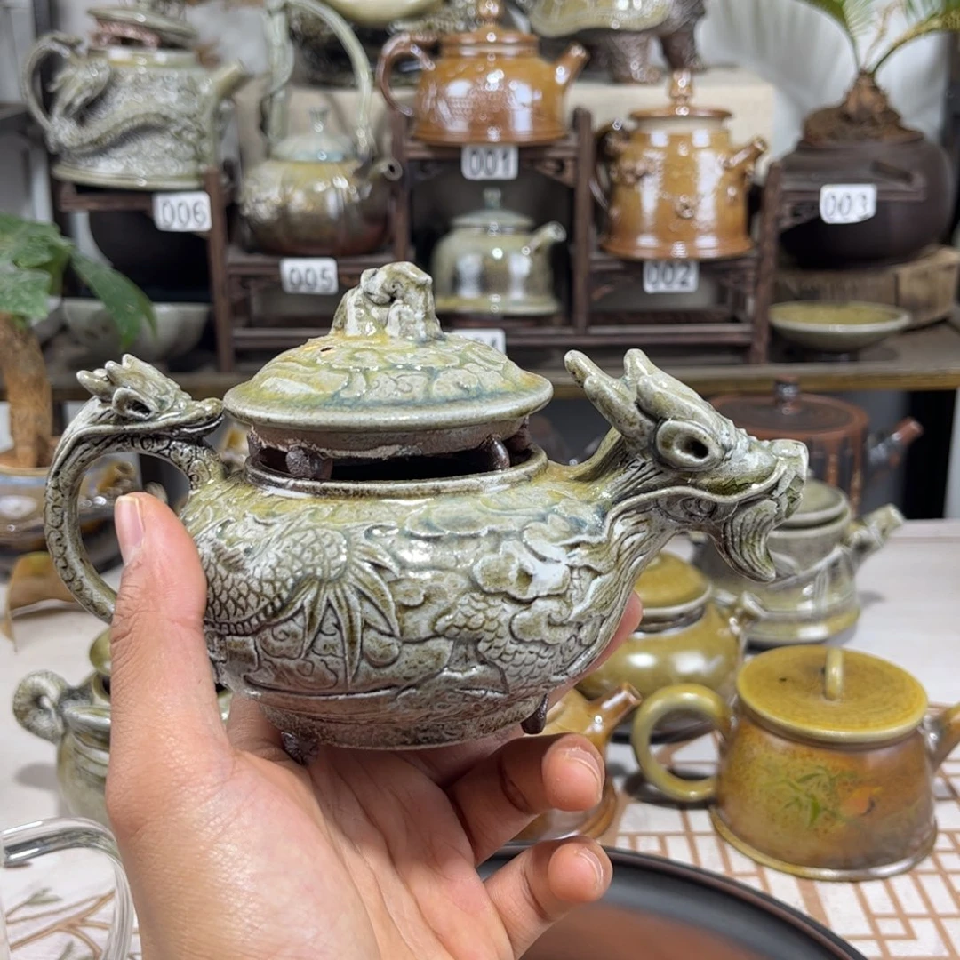 窑宝柴烧堆雕龙壶