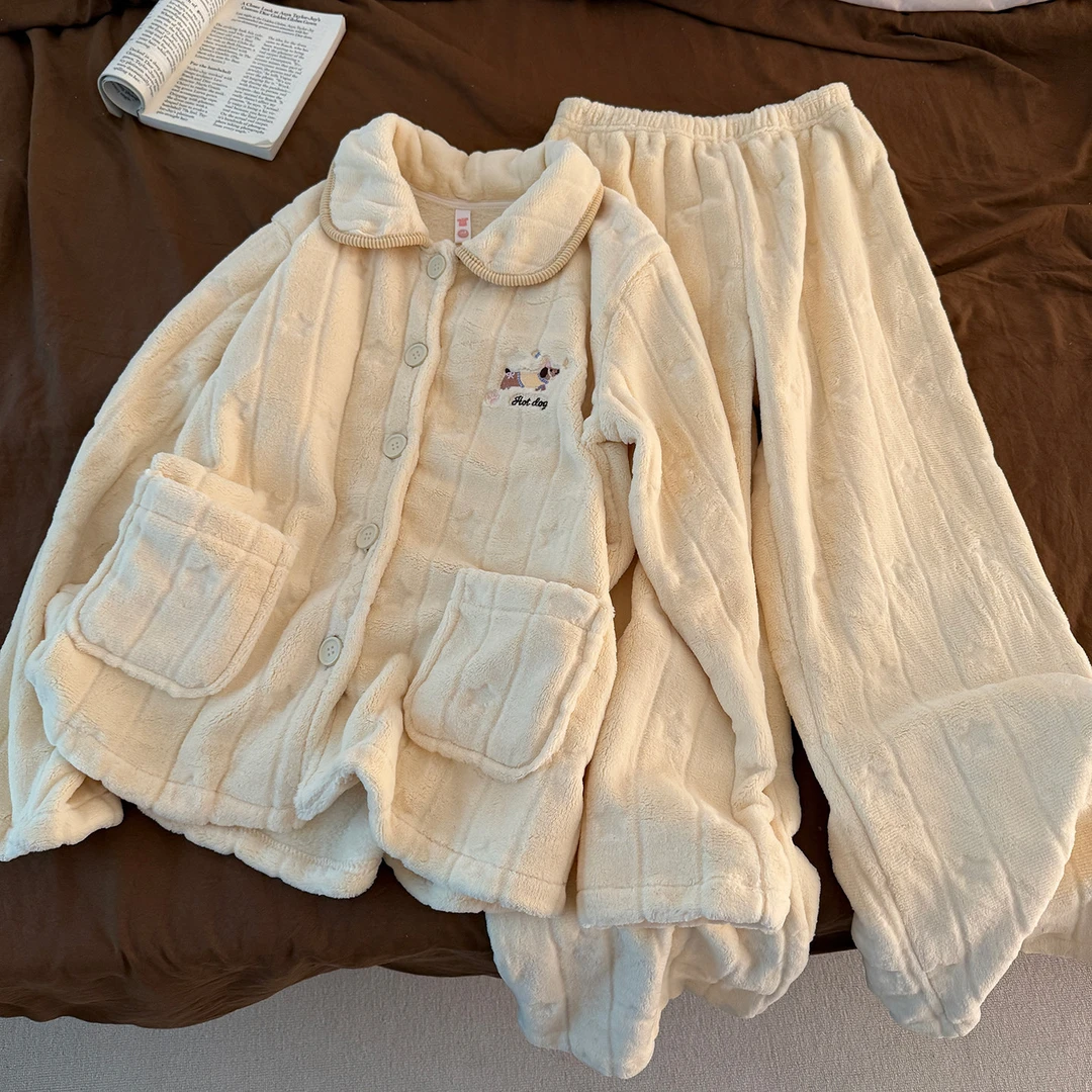 2025年新款提花珊瑚绒睡衣女加绒加厚杏色小狗保暖开衫家居服套装