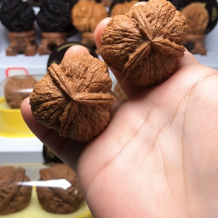 文玩核桃吊坠云南铁核桃