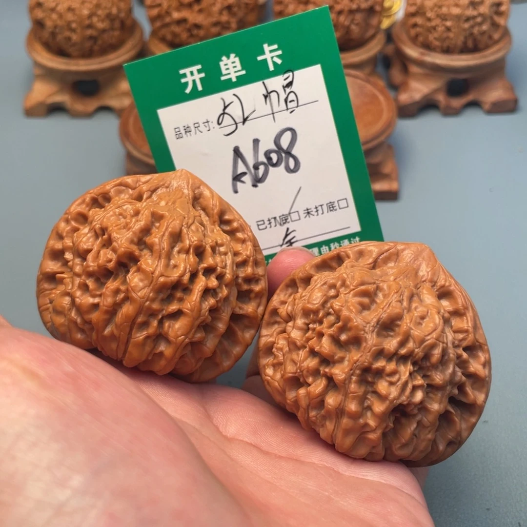 吊坠桃核文玩核桃