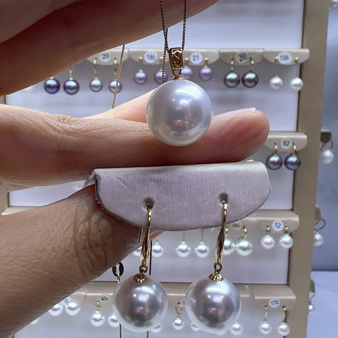 淡水珍珠18K金镶嵌吊坠(赠链)