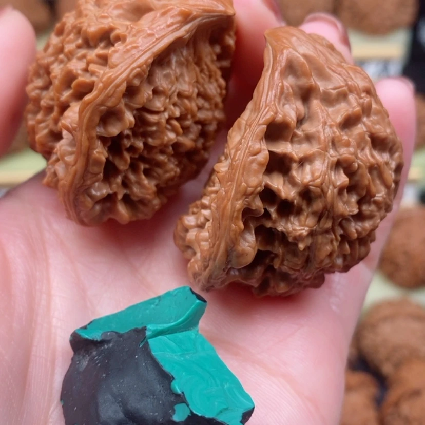 【闪购商品】文玩核桃吊坠简*蛇王