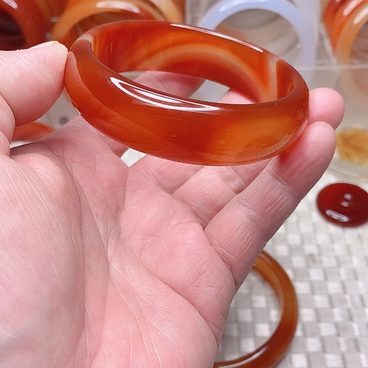 玛瑙/玉髓手镯未镶嵌