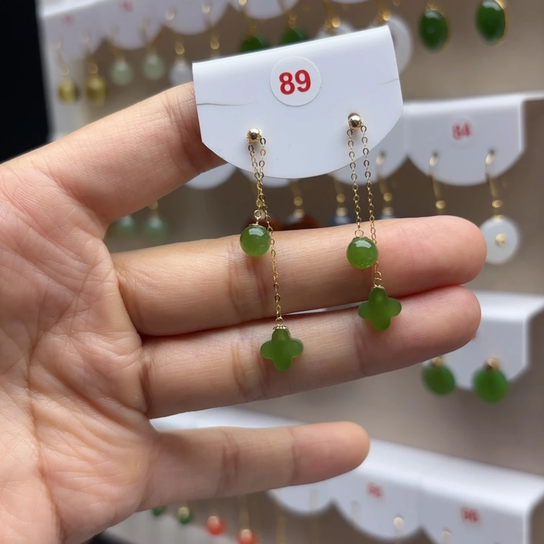 18K金镶嵌和田玉耳饰