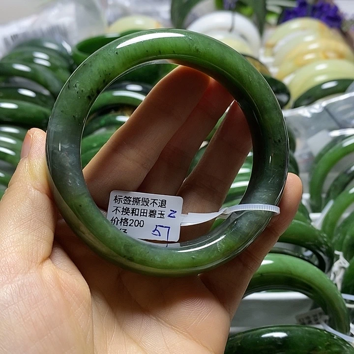 未镶嵌手镯和田玉（碧玉）宽胎57有瑕
