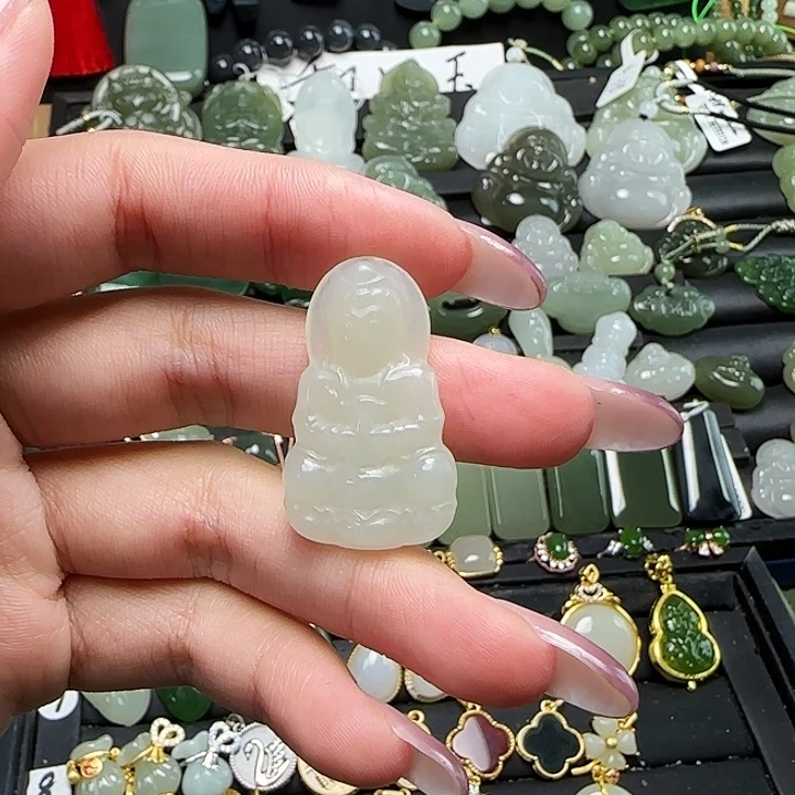 和田玉未镶嵌颈饰