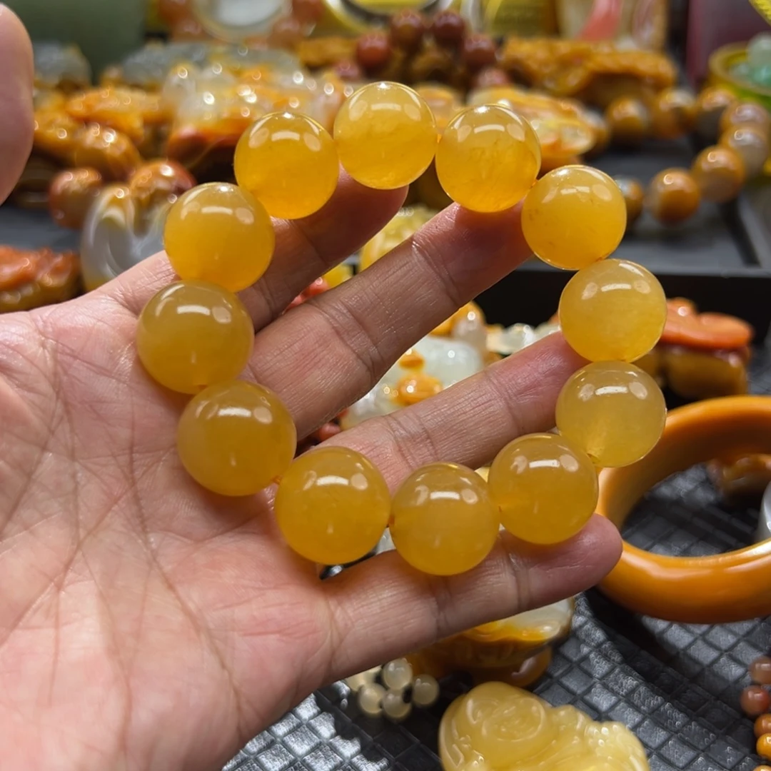 颈饰未镶嵌石英质玉