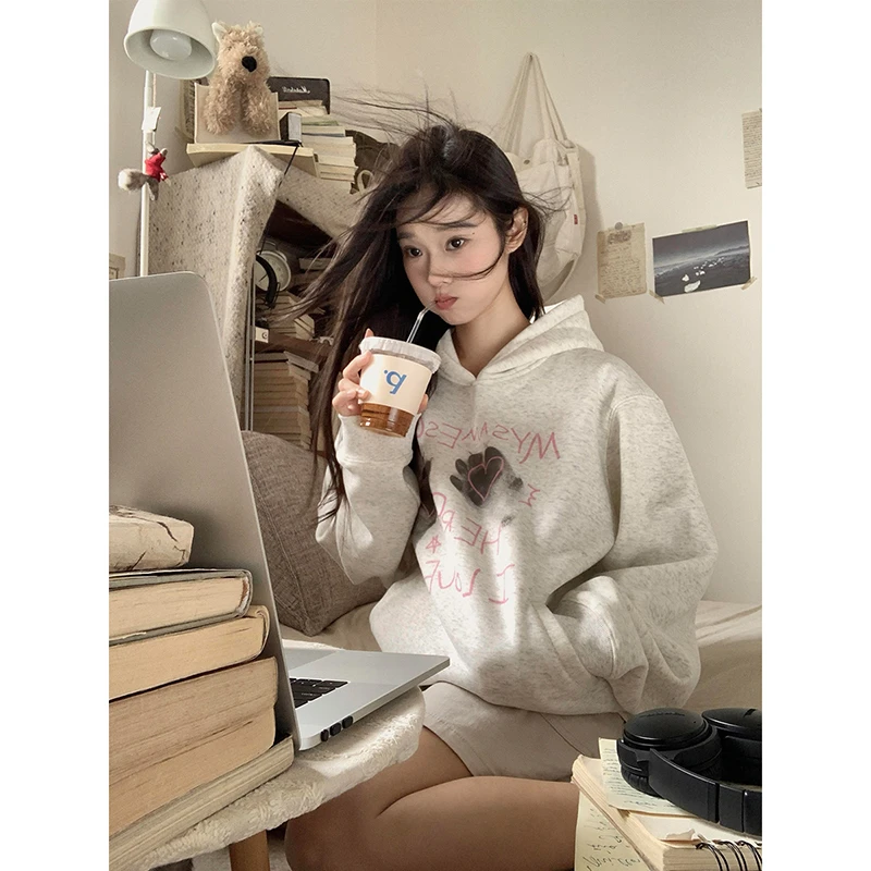 早秋季薄款时尚感连帽卫衣女2025新款美式复古宽松休闲设计上衣服