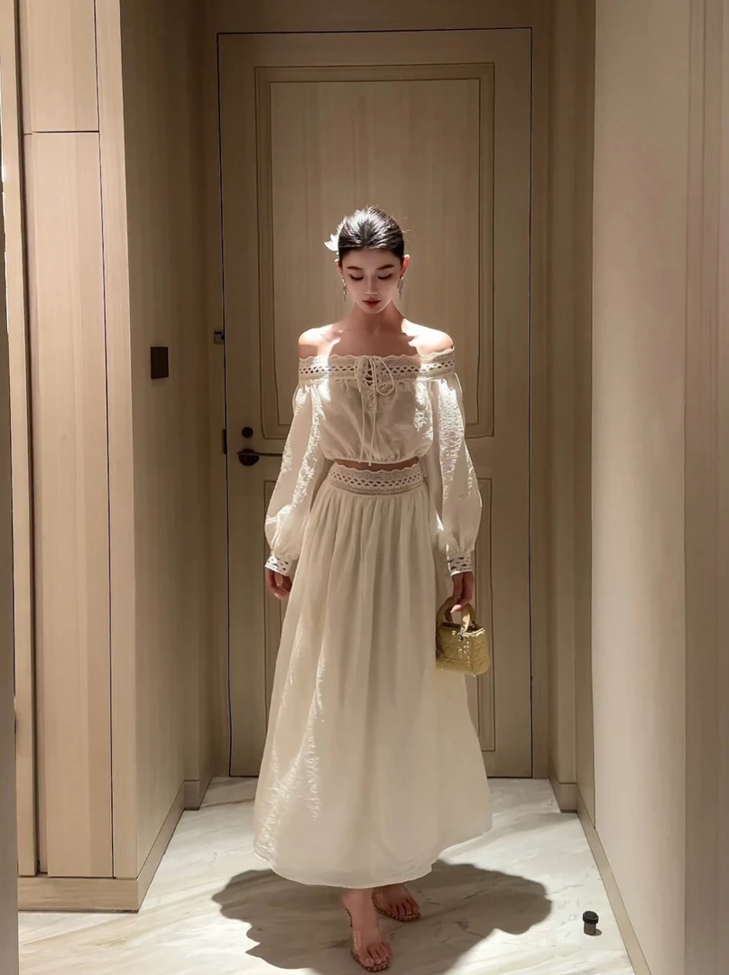 【春日部】轻奢贵气穿搭镂空花边一字肩上衣A字半身裙两件套0926