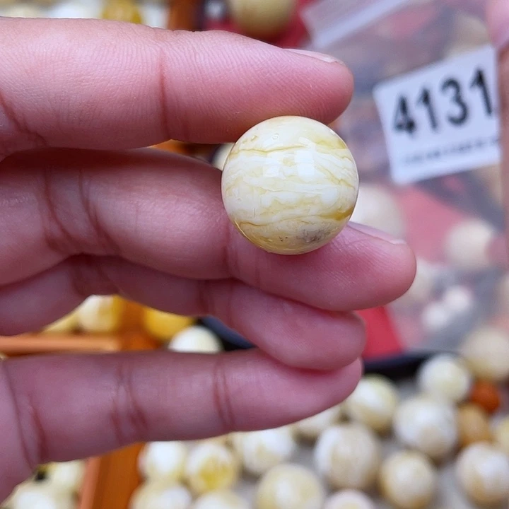 蜜蜡未镶嵌珠宝奇石粉坑17.7