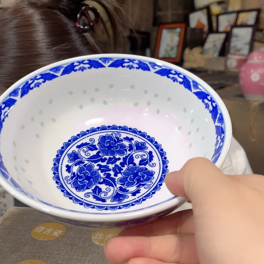 摆件//////景德镇陶瓷瓷器。18厘米。