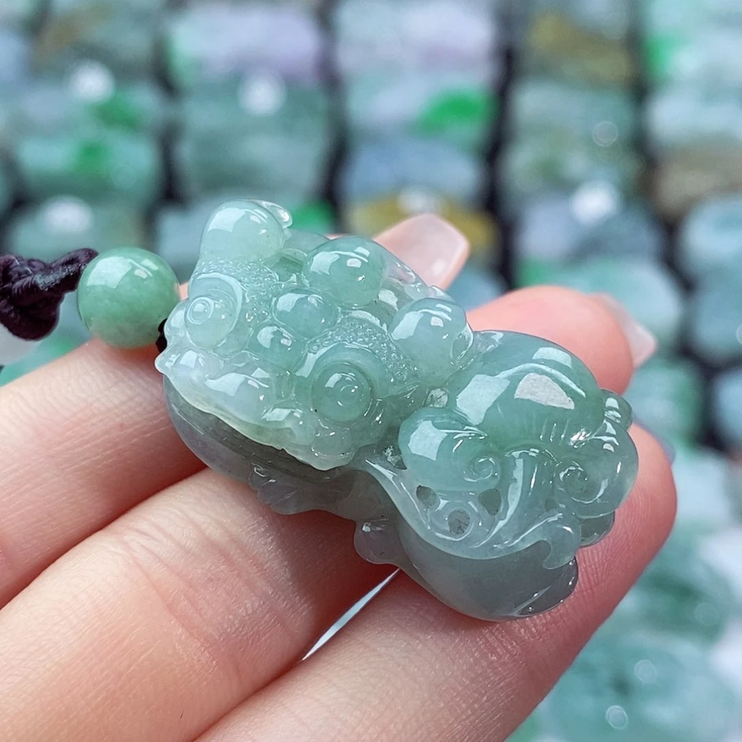 颈饰未镶嵌翡翠天然