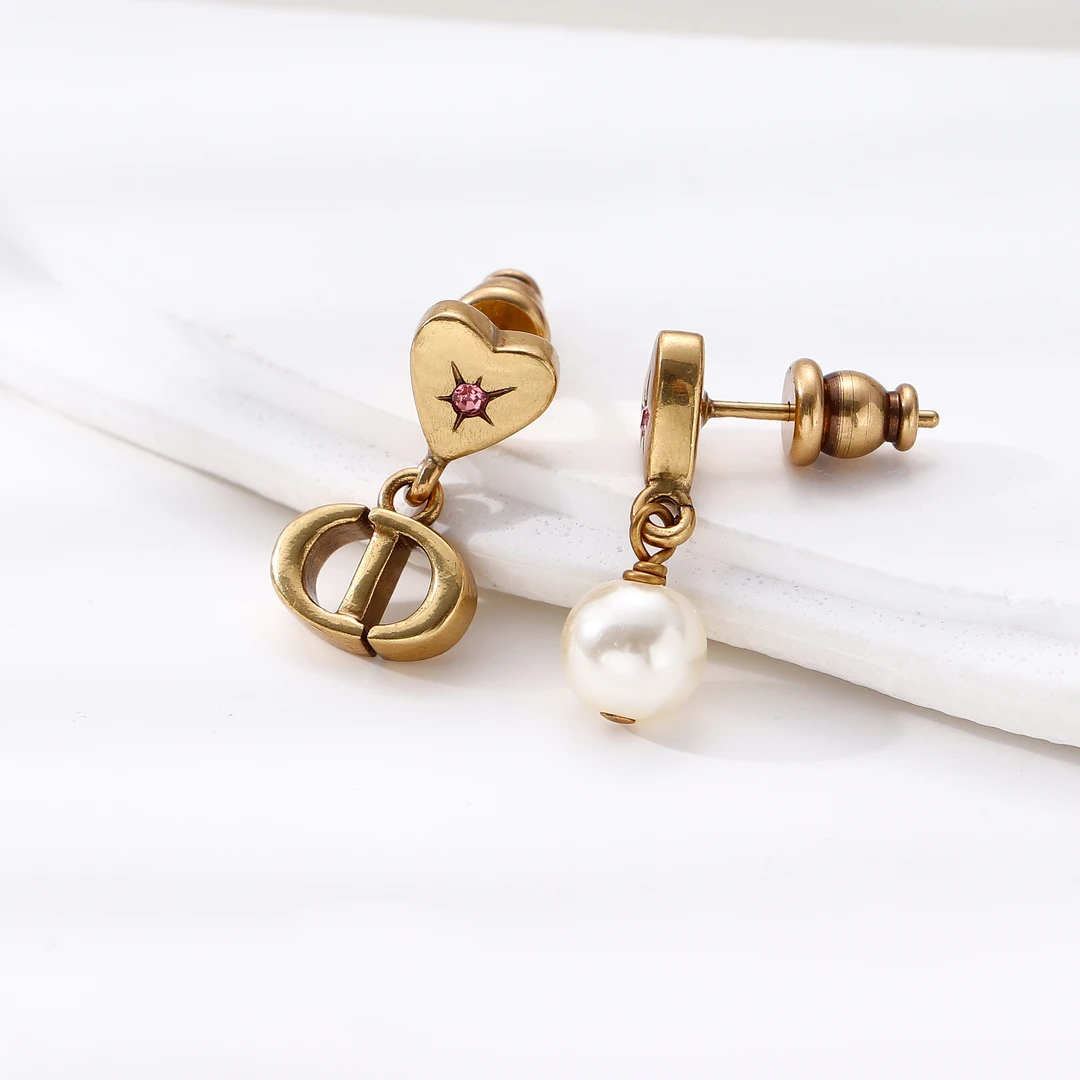 Tender Jinger 铜合金耳饰 秋冬新款桃心复古字母耳饰轻奢时尚