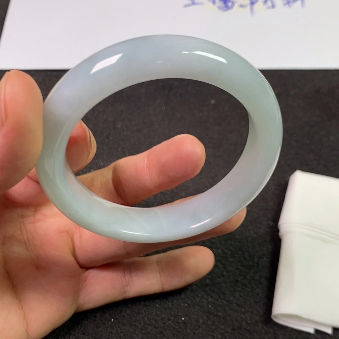 翡翠未镶嵌手镯手镯