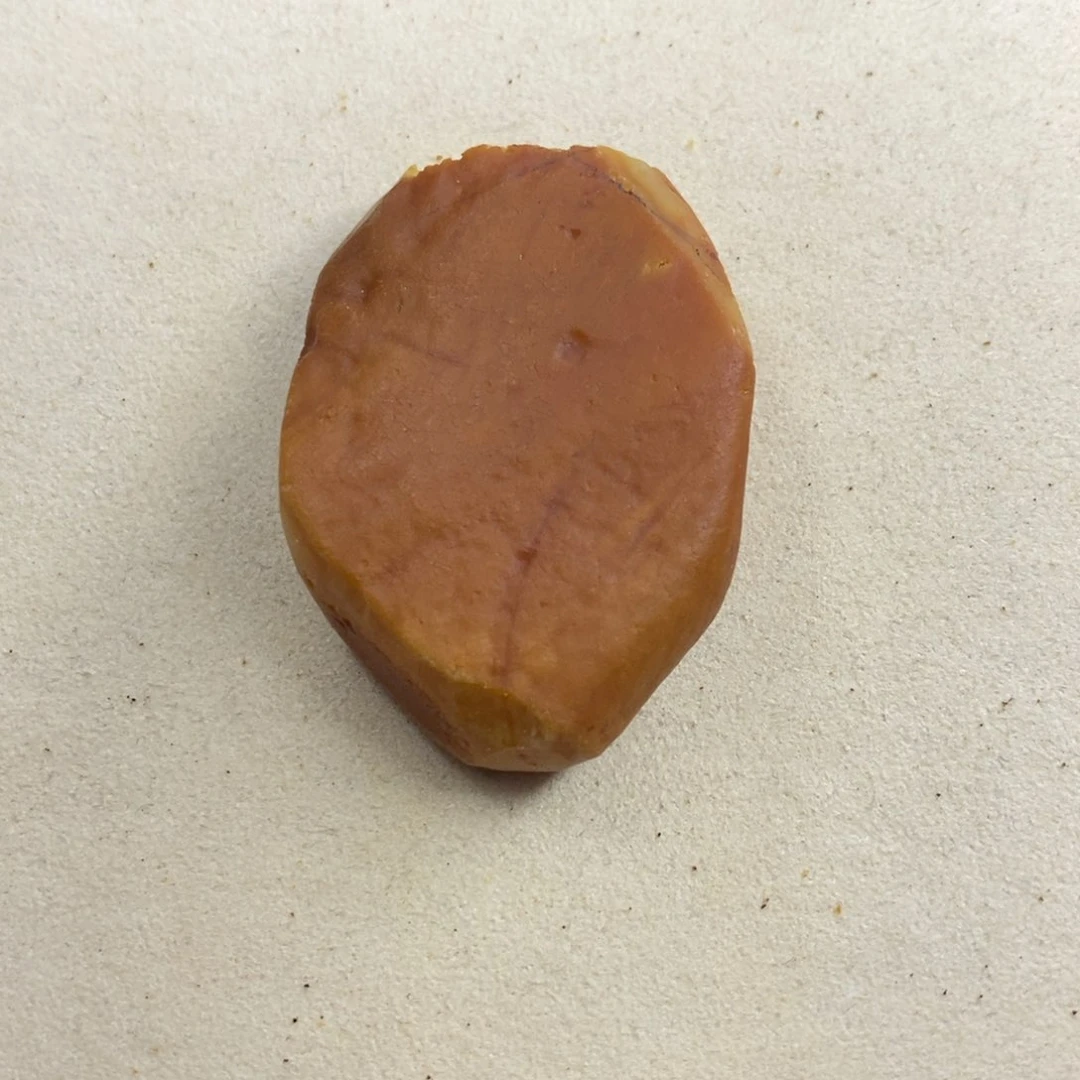 未镶嵌定制琥珀下****马梨