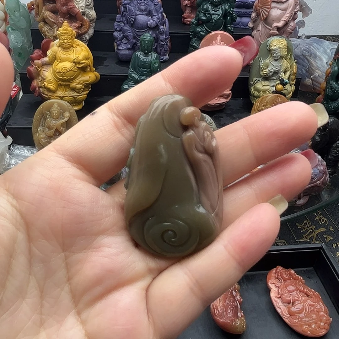 石英质玉未镶嵌颈饰