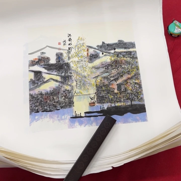 国画花鸟等图案为一体