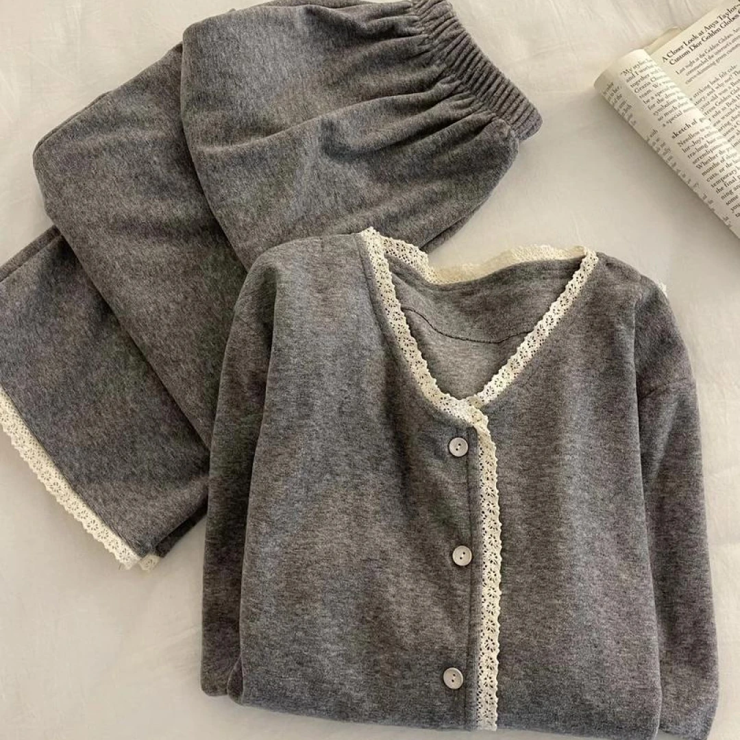 睡衣女爆款秋冬季新款德绒保暖灰色蕾丝花边小香风长袖家居服套装