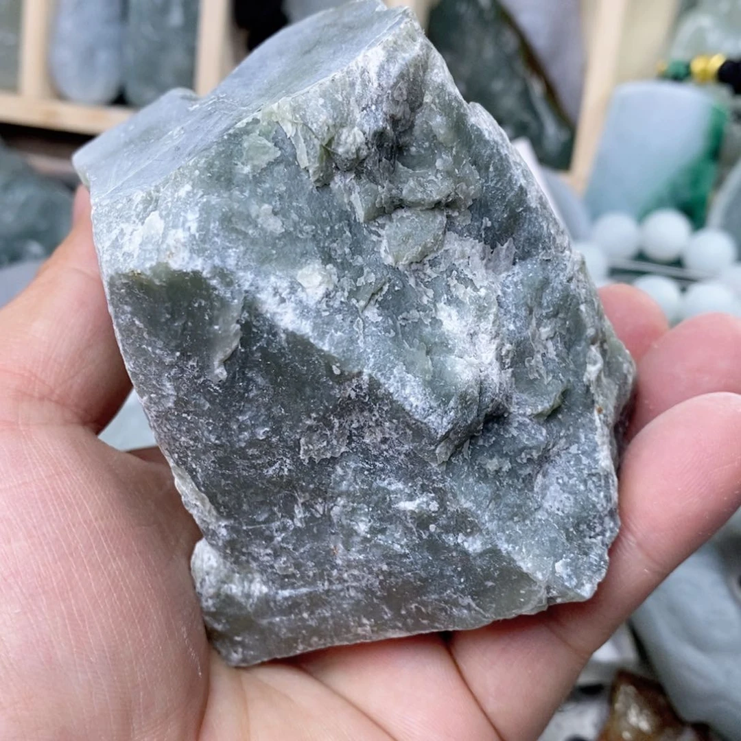 翡翠颈饰未镶嵌?****?好