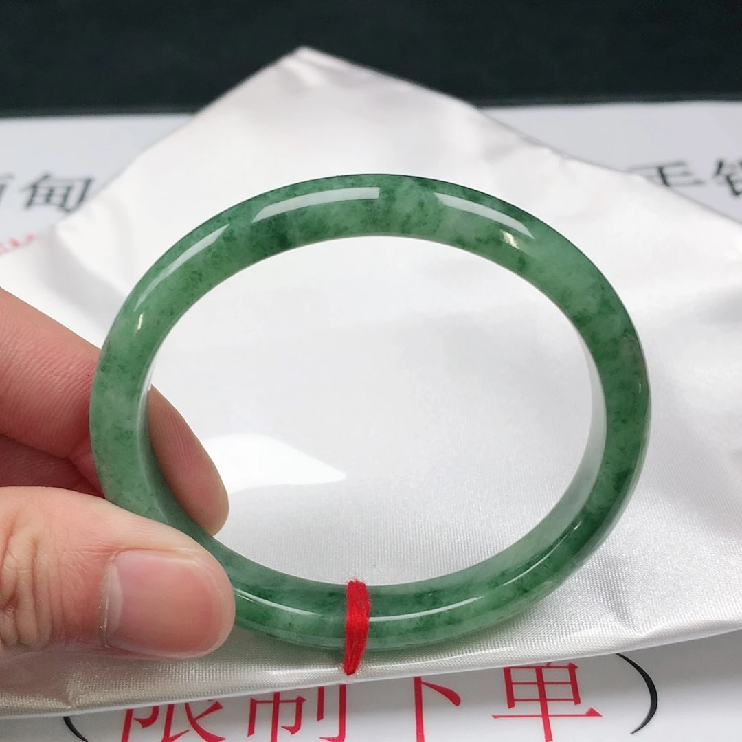翡翠手镯未镶嵌圈56