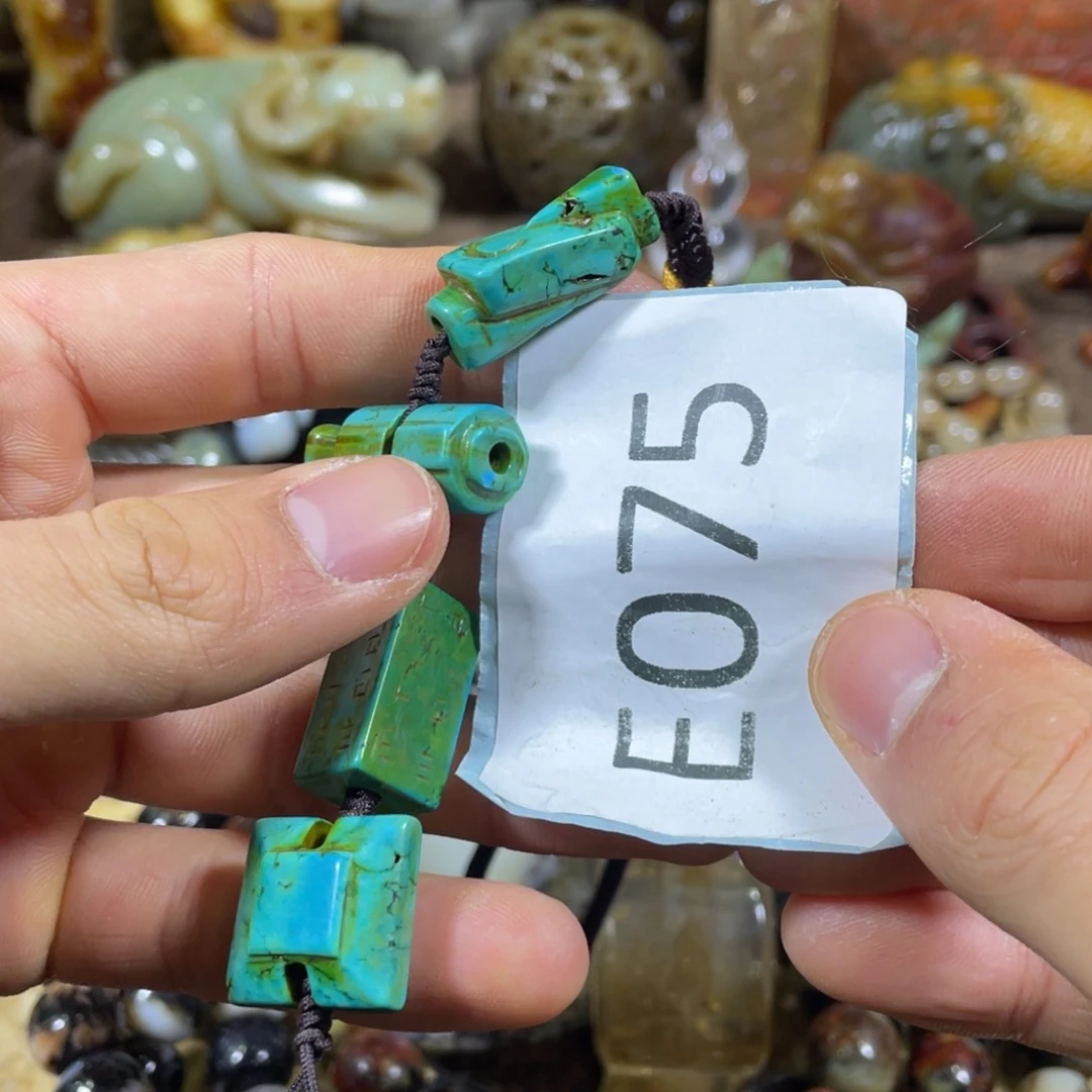 和田玉吊坠(不含链)未镶嵌嘎**呀