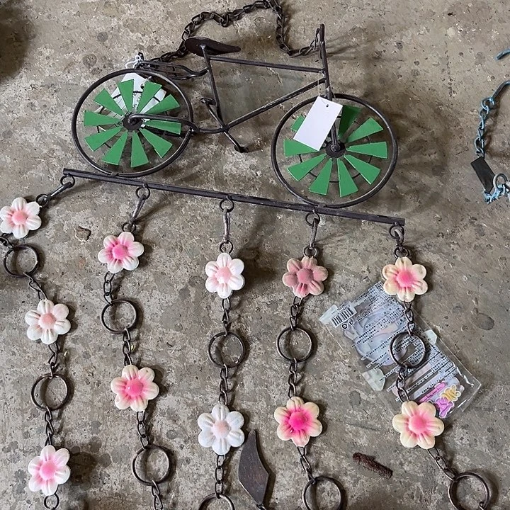 户外运动场和体育设施等