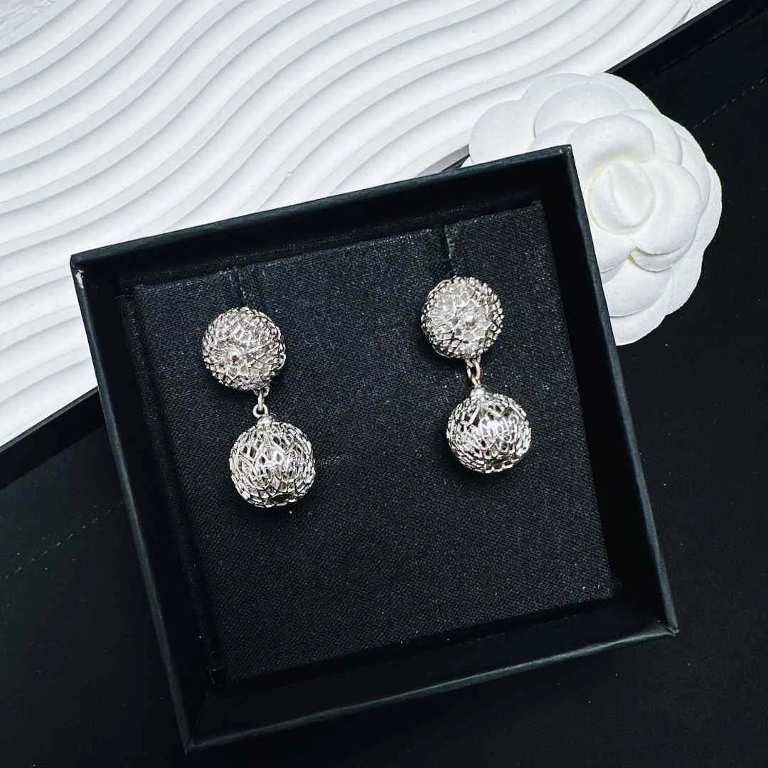 95新  柚礼中古/翠法丽银色小球耳夹JXP