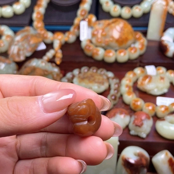 用***0岫岩河磨玉（透闪石质玉）未镶嵌挂件