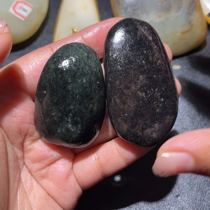 和田玉未镶嵌珠宝奇石