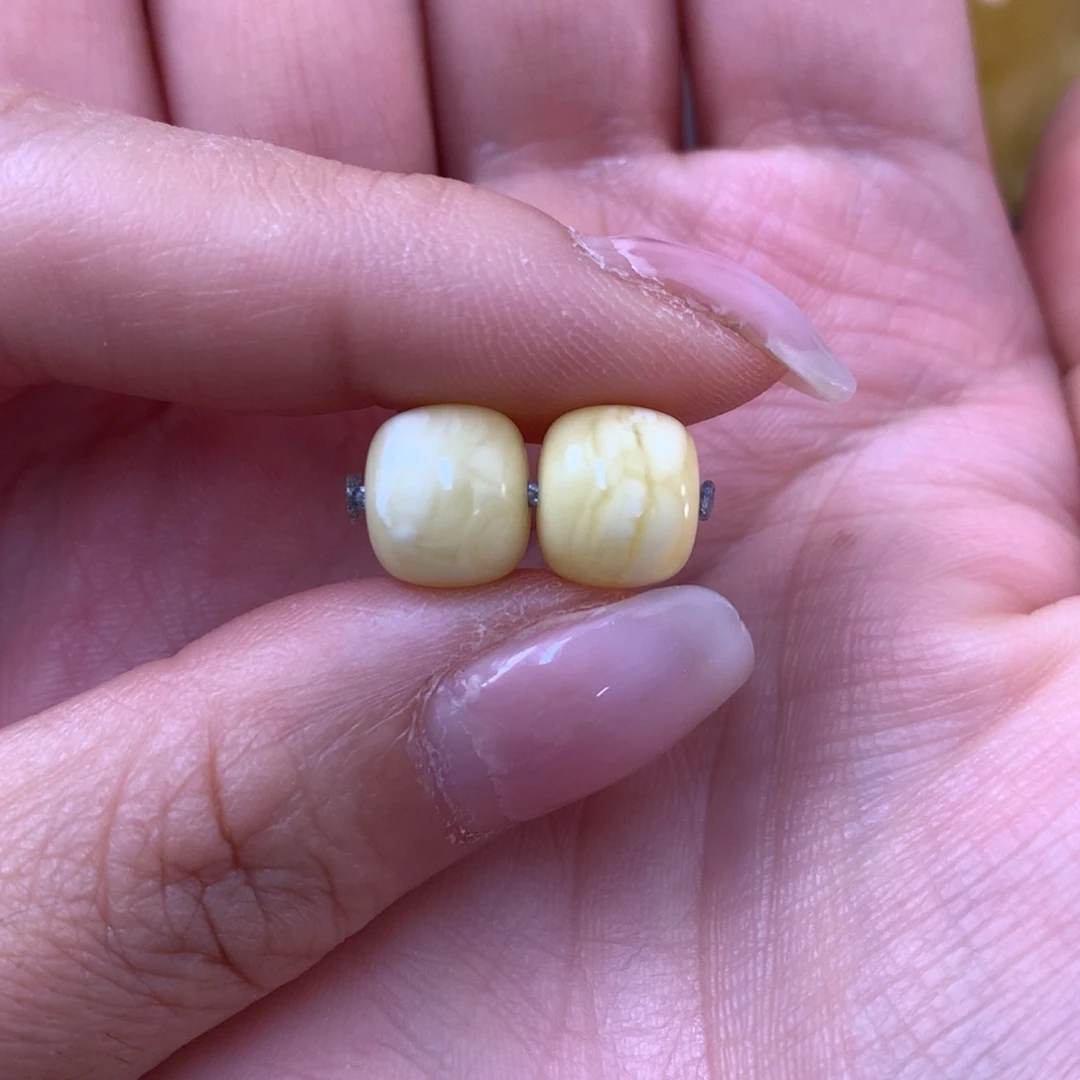 S***S未镶嵌琥珀裸石蜜蜡