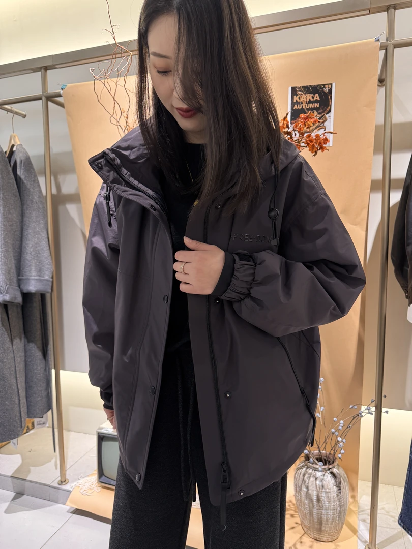 HALUNGLE/海伦格丽   85609   休闲时尚宽松连帽羽绒冲锋衣
