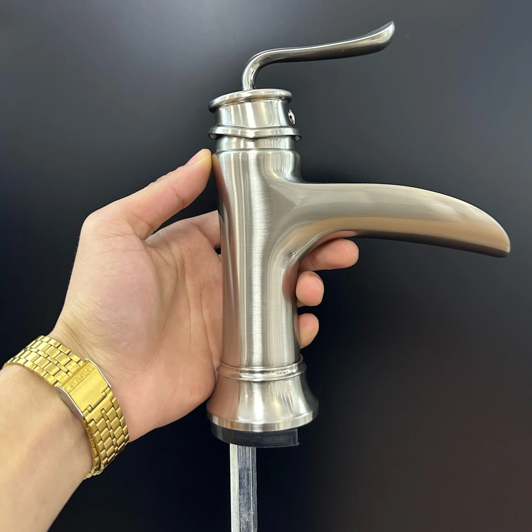 TLB 2007 美国外贸冷热台盆瀑布出水水龙头卫生间面盆水龙头浴室