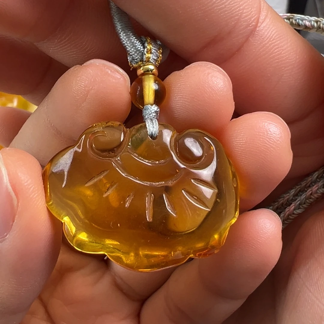 琥珀未镶嵌裸石琥珀