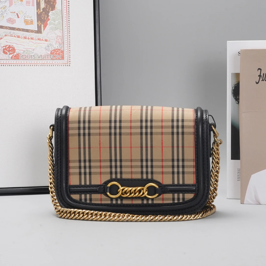 95新 BURBERRY/博柏利 【白菜】马鞍链条包/BGC201480019/98