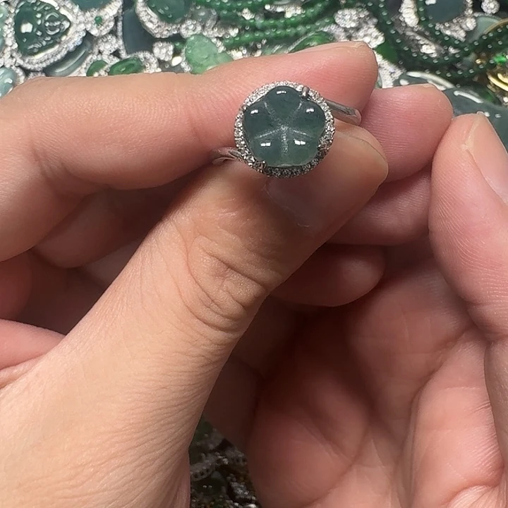 翡翠未镶嵌颈饰天然A货翡翠放漏