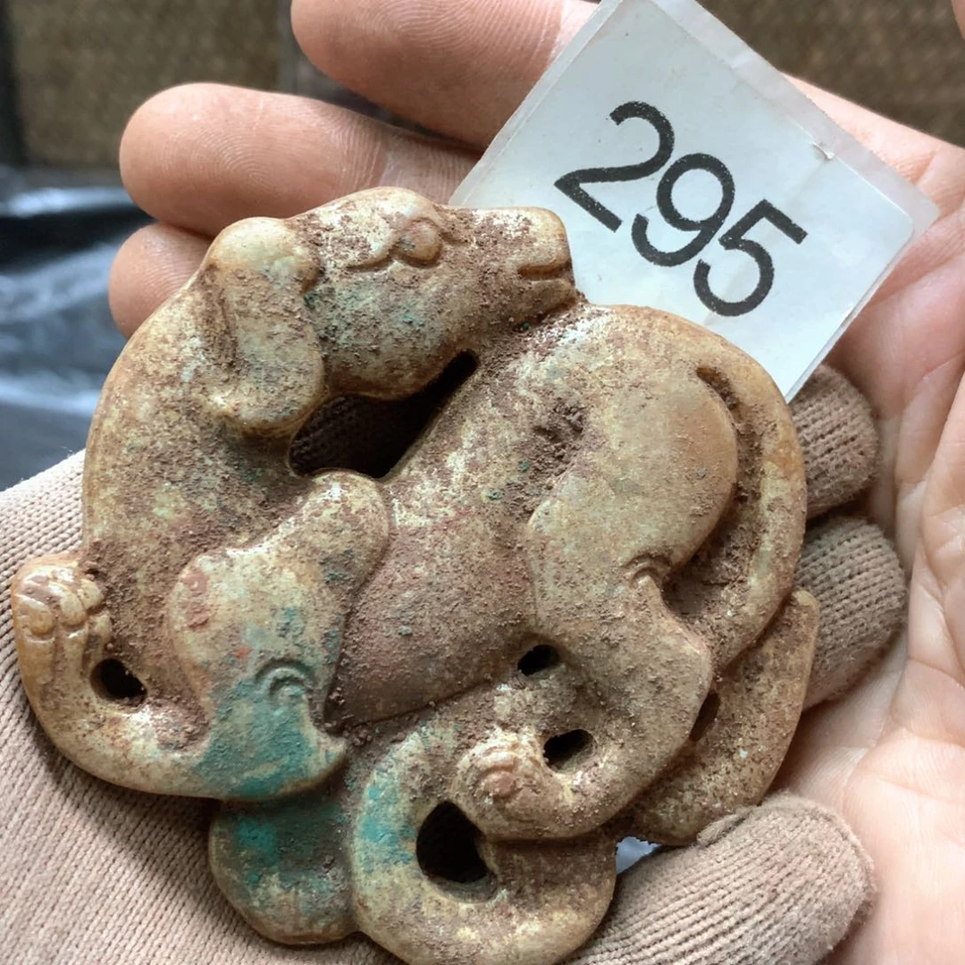 未镶嵌和田玉挂件