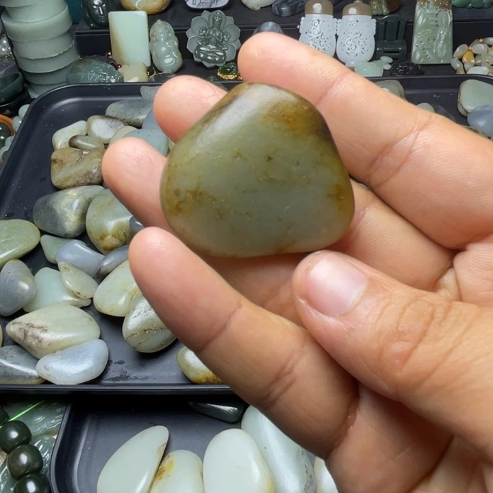 未镶嵌和田玉珠宝半成品
